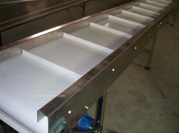 特價(jià)銷(xiāo)售皮帶輸送機