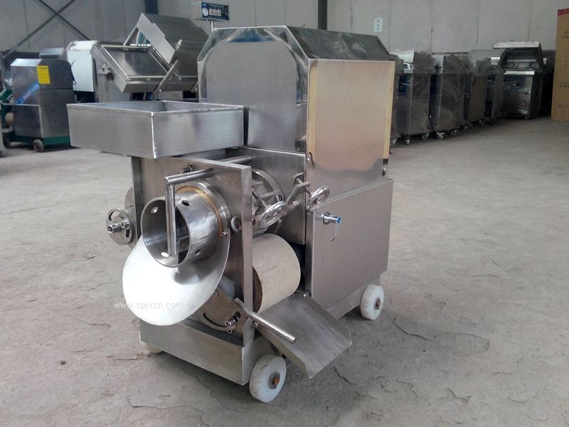 濰坊諸城小型魚(yú)肉絞肉機
